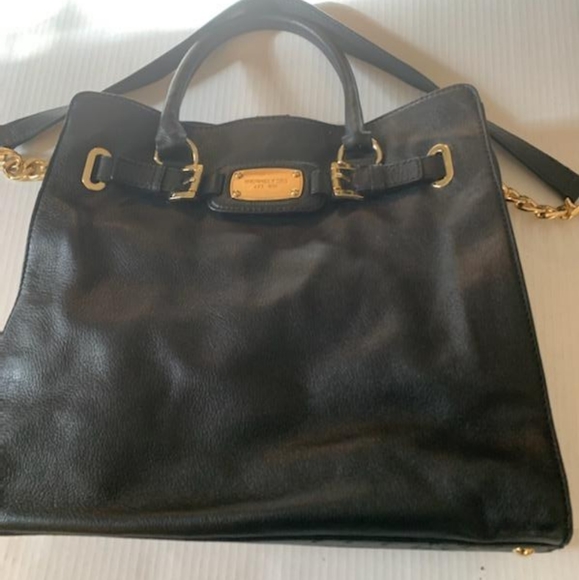 Micheal Kors purse - Picture 2 of 3